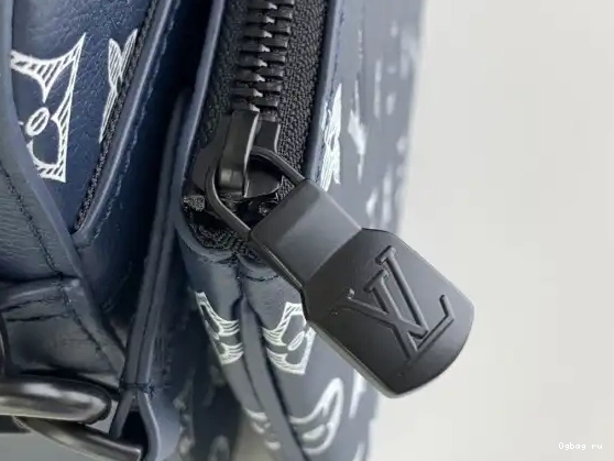 Nano Alpha-24*16*8 cm LOUIS VUITTON 0615